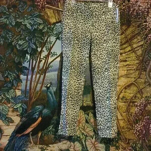 NWT Adrienne Vittadini Pants Womens Stretchy Leopard Print Size 8